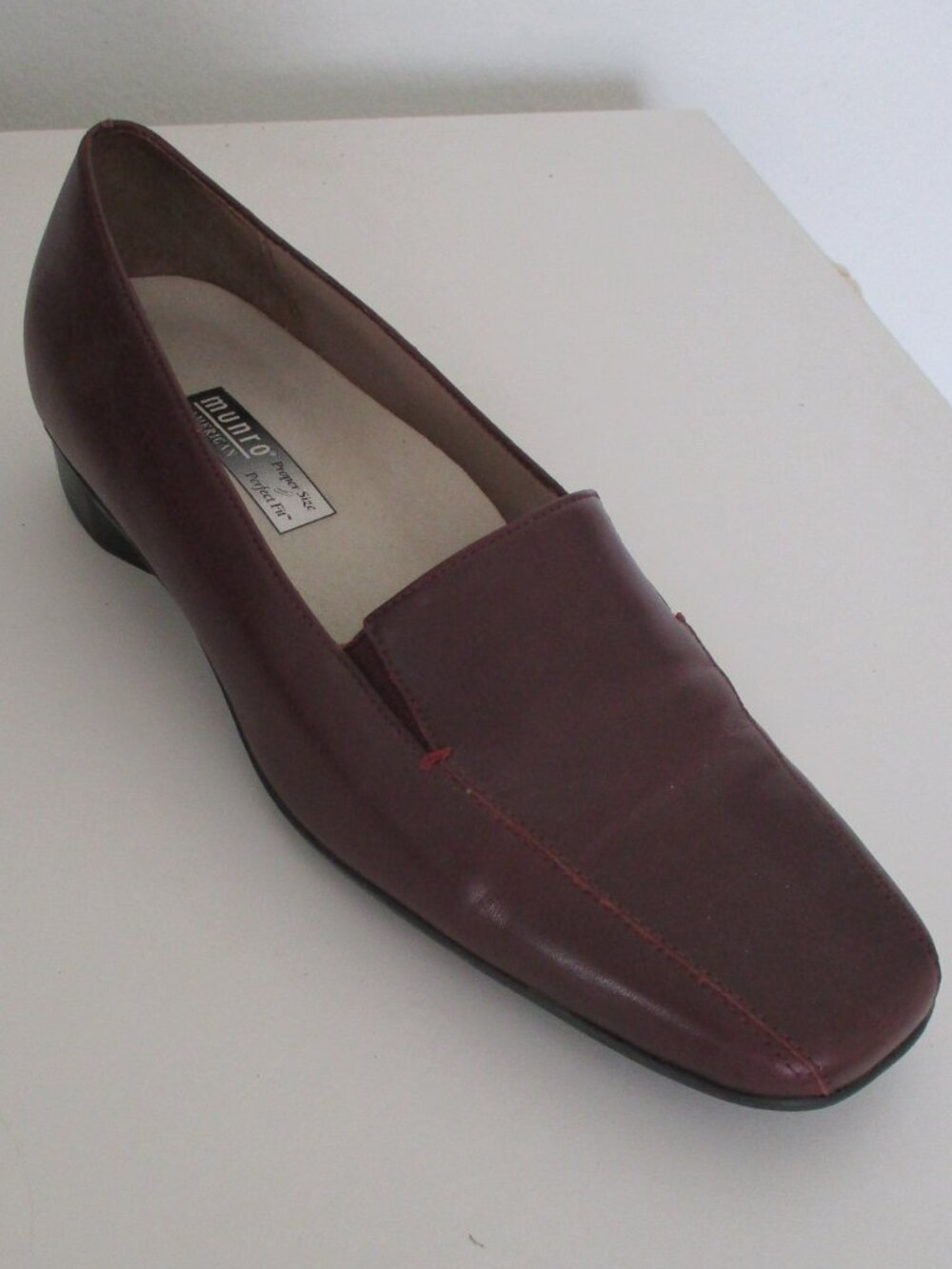 Munro American Womens Cordovan Leather Flat Dress Loafer w/Block Heel - Size 9B - Picture 2 of 7